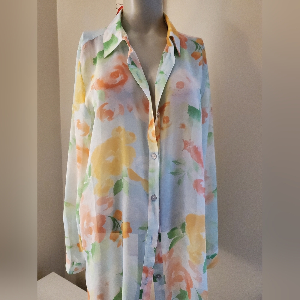 J.Jill Sheer Pastel Floral Blouse Size Medium - Picture 3 of 7